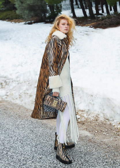 Amalfi clutch 3.0  w. Top Handle Zebra Print
